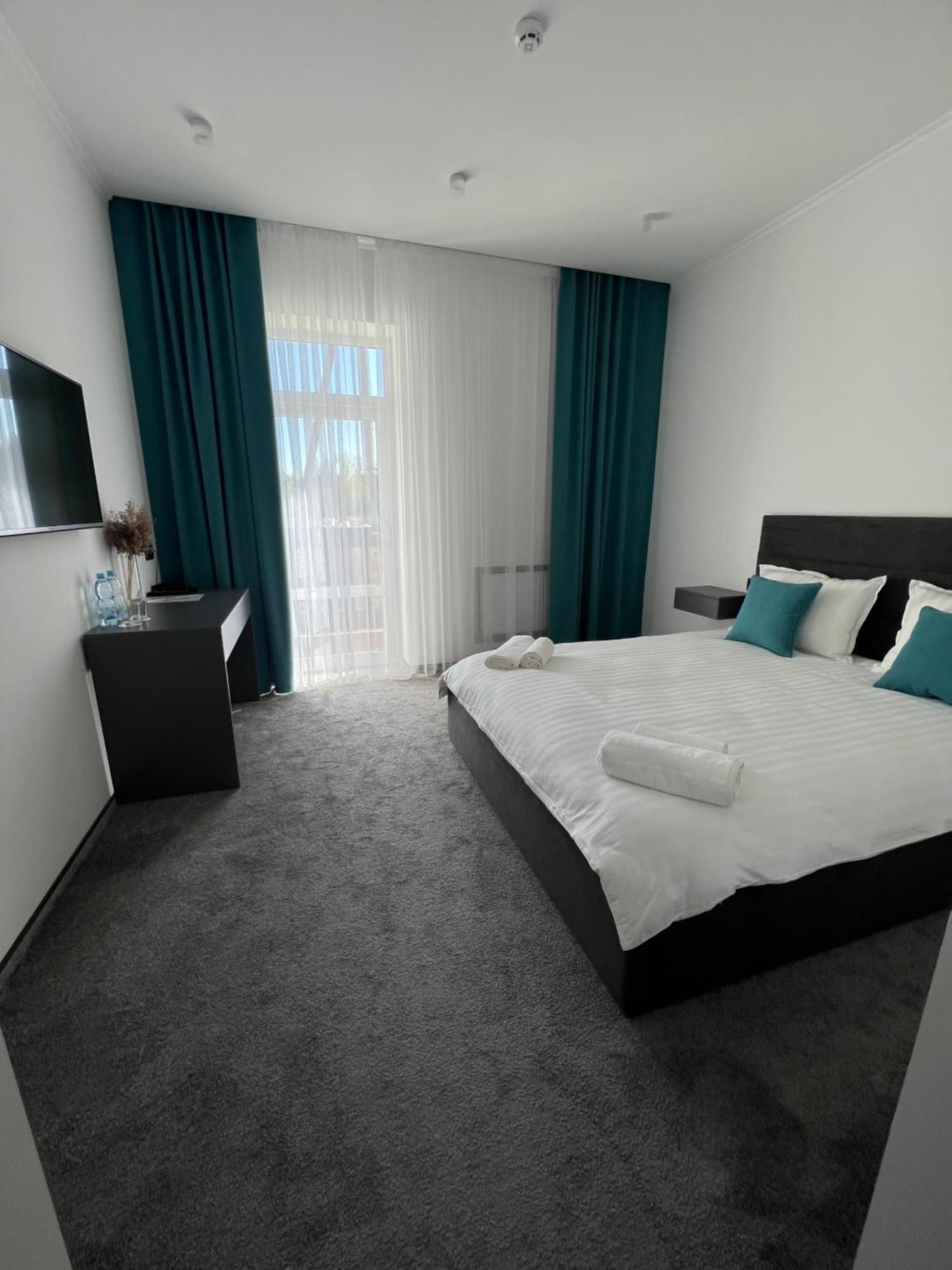 Royal Wood Hotel Rokytne  Bagian luar foto