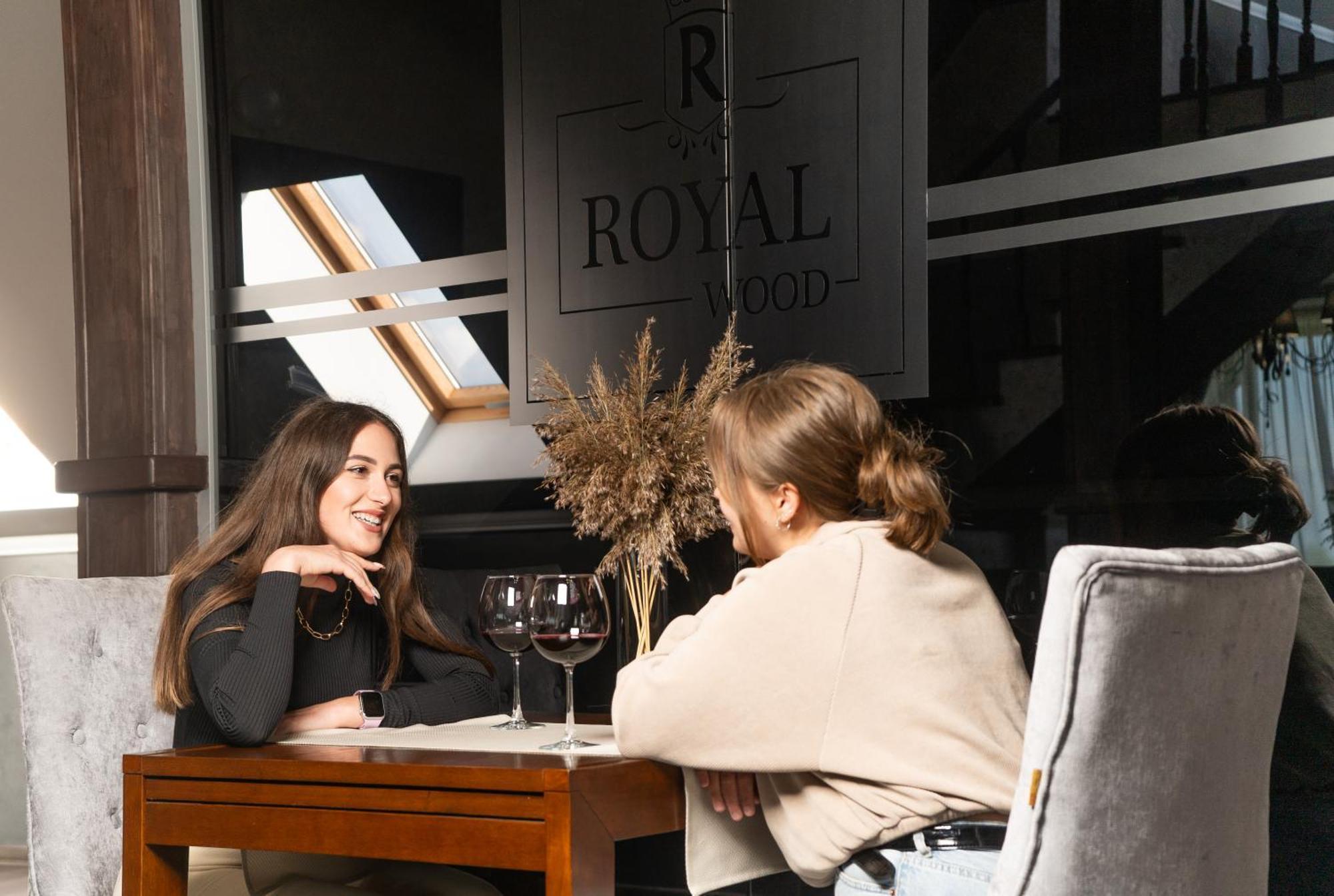 Royal Wood Hotel Rokytne  Bagian luar foto